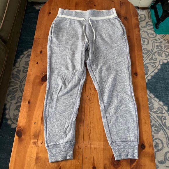 Lululemon joggers - Picture 1 of 10